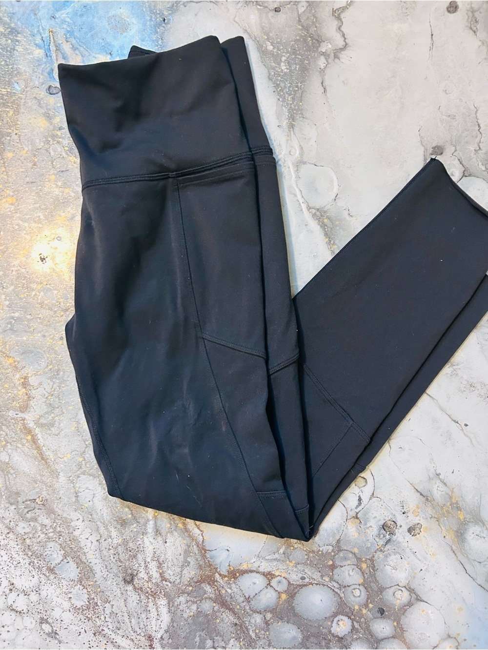 Calla Yoga Black High-Waist Leggings with Subtle Logo